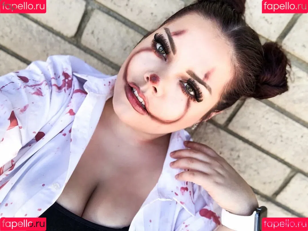 Lilly Zamora Onlyfans Photo Gallery 