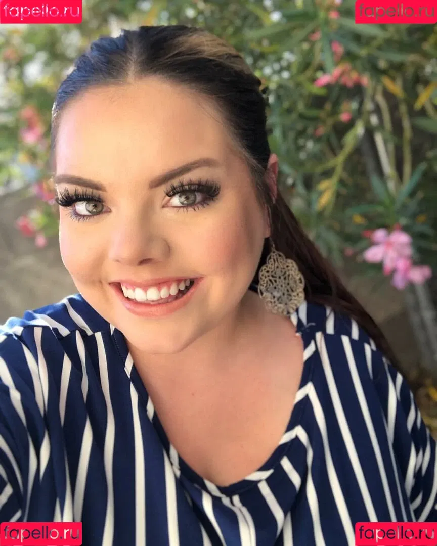 Lilly Zamora Onlyfans Photo Gallery 