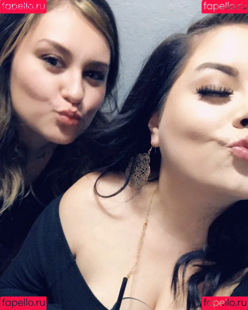 Lilly Zamora Onlyfans Photo Gallery 