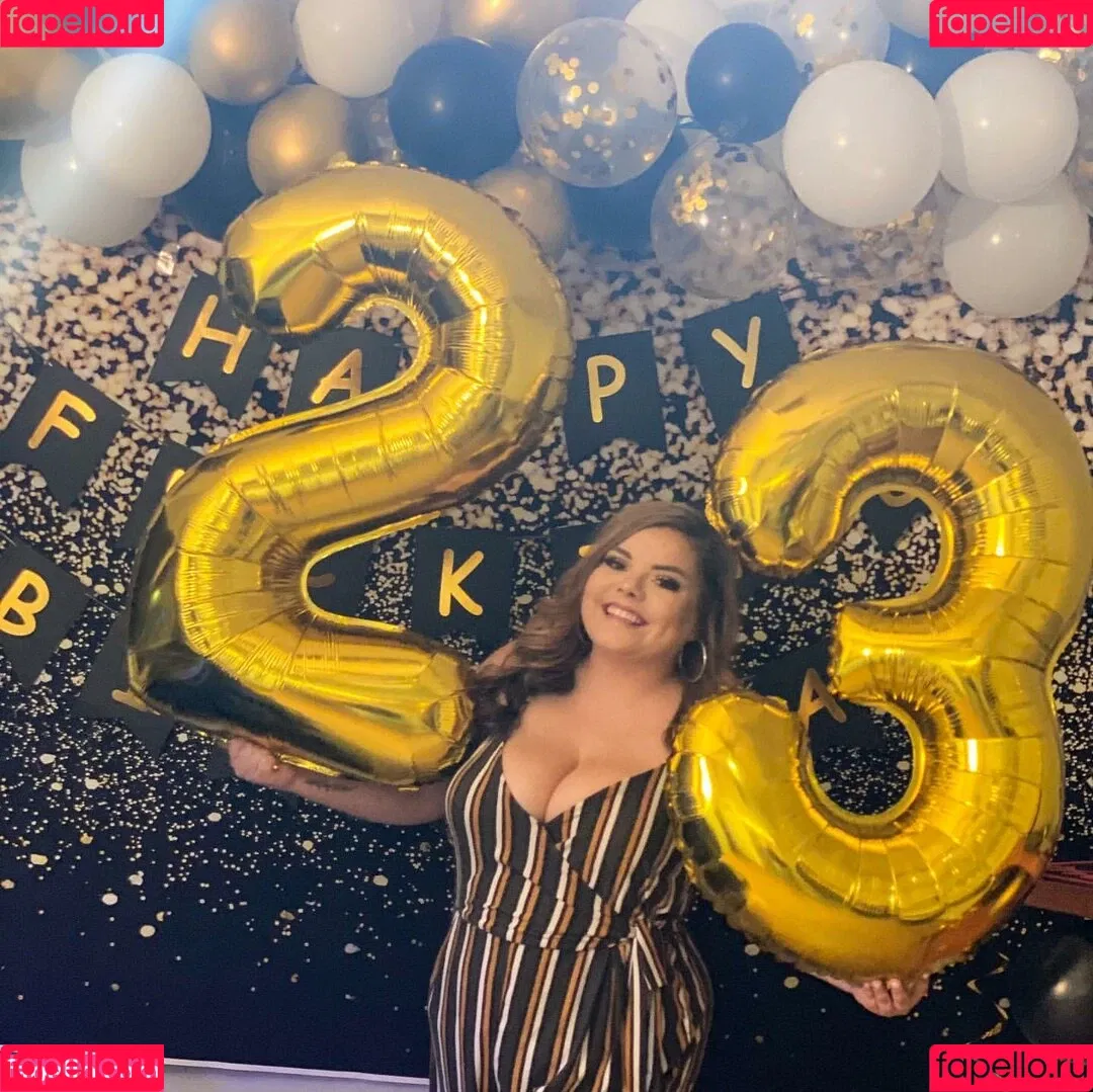 Lilly Zamora Onlyfans Photo Gallery 
