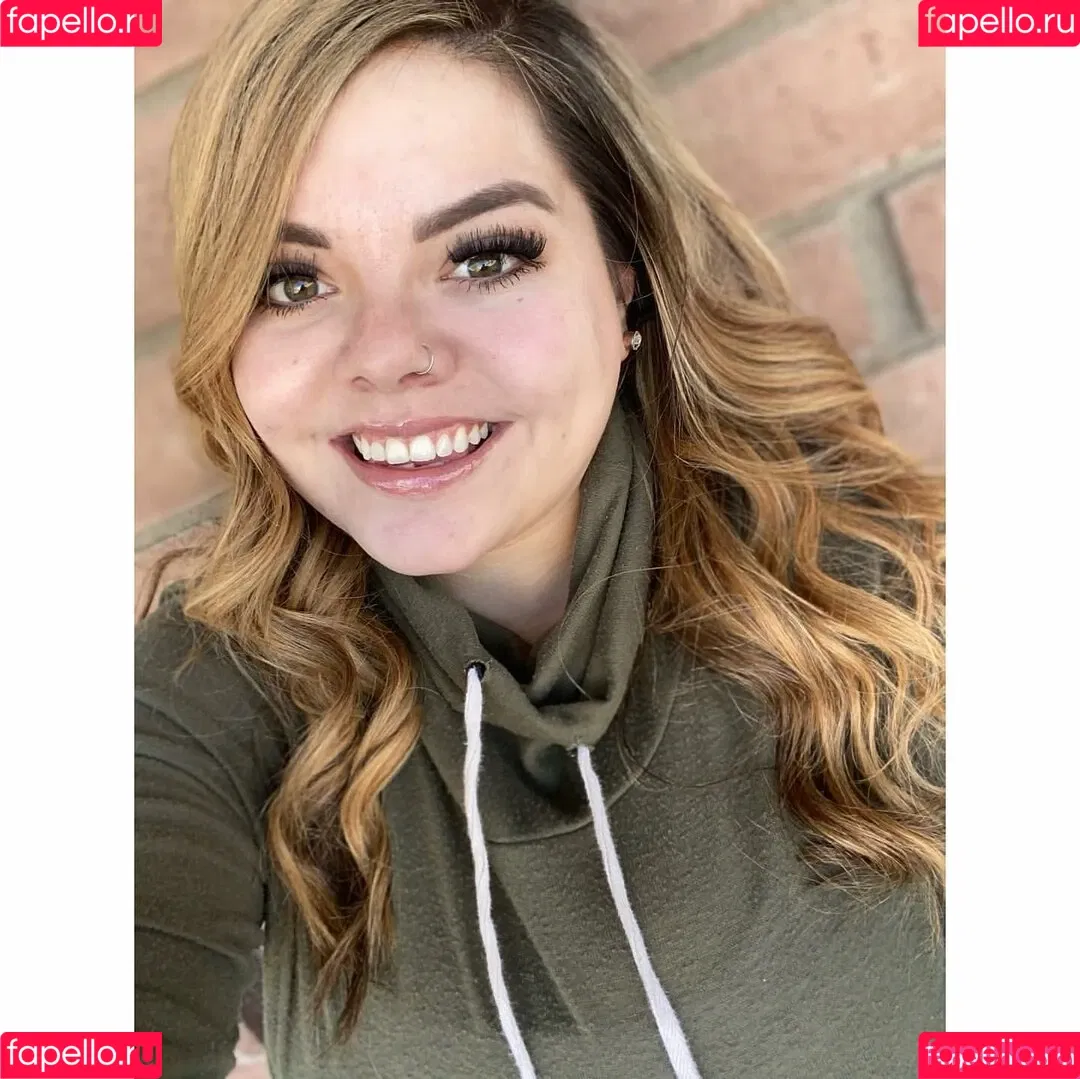 Lilly Zamora Onlyfans Photo Gallery 