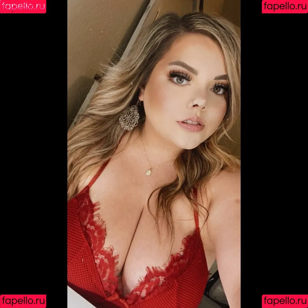 Lilly Zamora Onlyfans Photo Gallery 