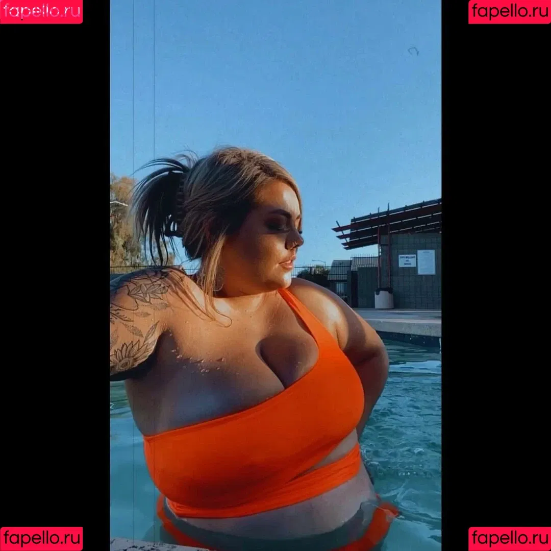 Lilly Zamora Onlyfans Photo Gallery 