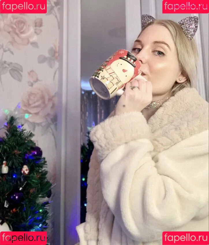 ittybittyprettykittyfree Onlyfans Photo Gallery 