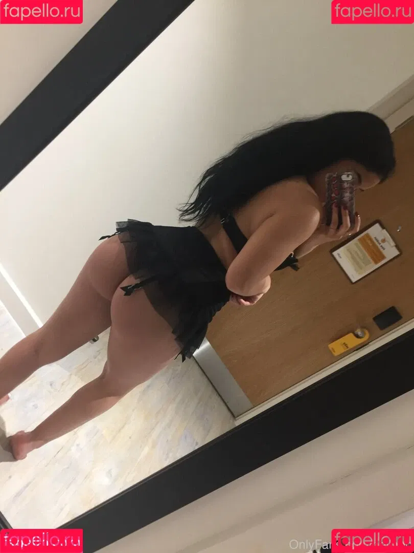 Bella Lagares Onlyfans Photo Gallery 
