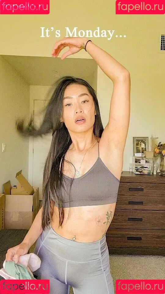 Elizabeth Tran Onlyfans Photo Gallery 