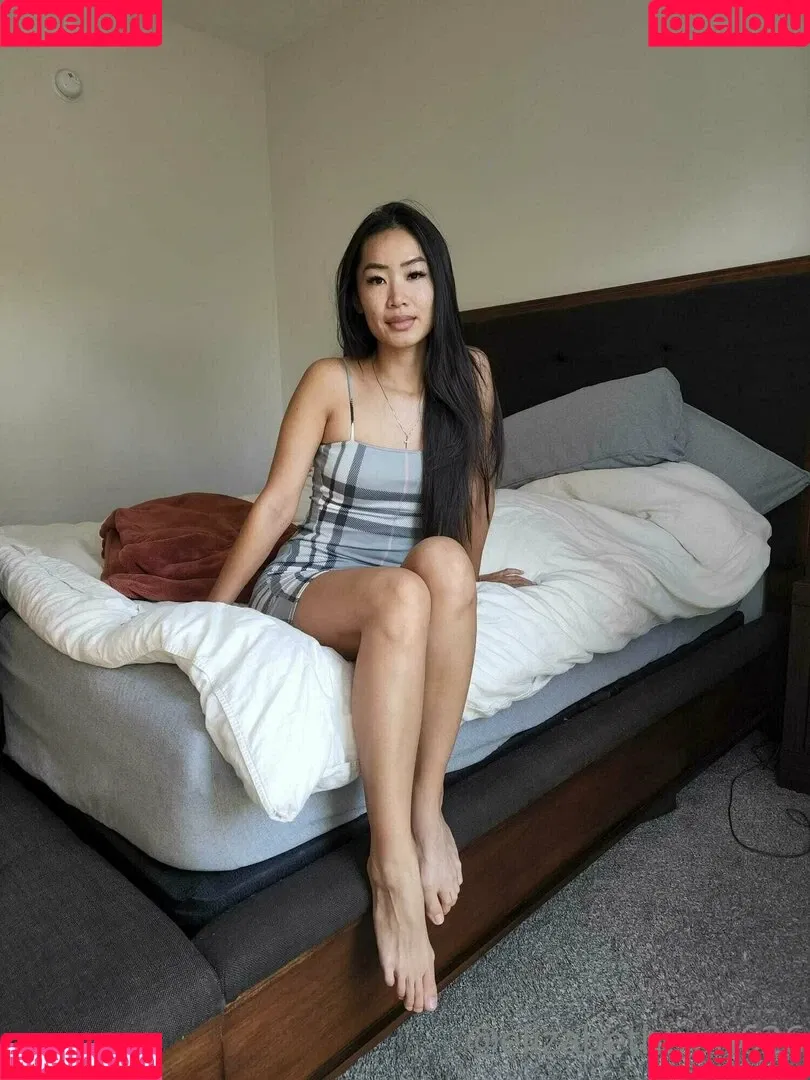 Elizabeth Tran Onlyfans Photo Gallery 