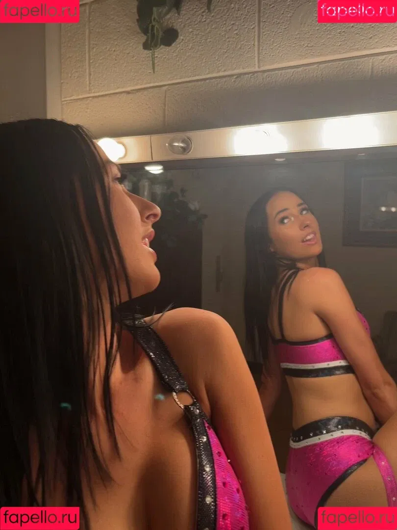 Emily Jaye Onlyfans Photo Gallery 