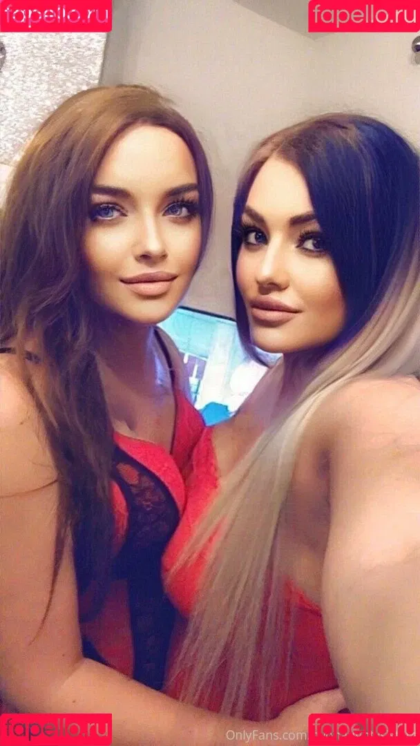 twonaughtysisters Onlyfans Photo Gallery 