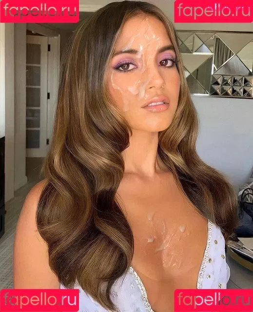 Isabela Merced Onlyfans Photo Gallery 