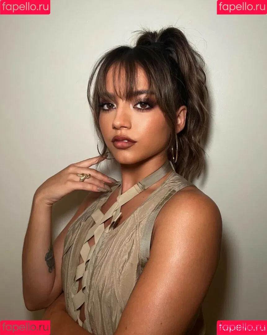 Isabela Merced Onlyfans Photo Gallery 