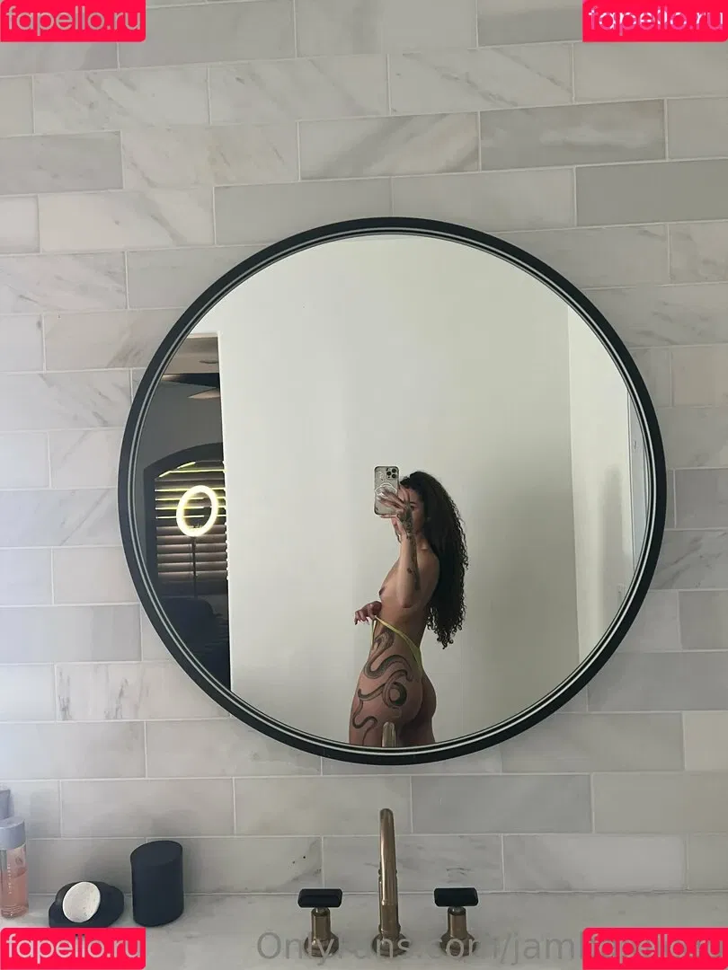 jambajuiced Onlyfans Photo Gallery 