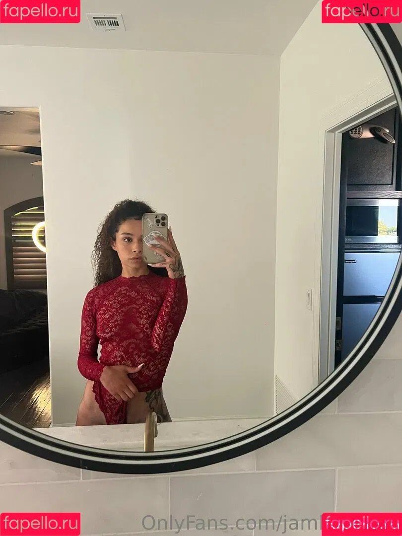 jambajuiced Onlyfans Photo Gallery 