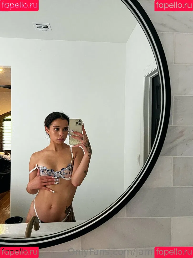 jambajuiced Onlyfans Photo Gallery 