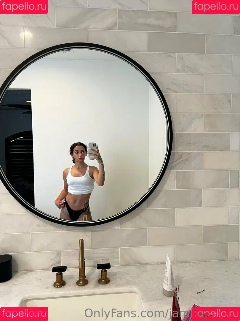 jambajuiced Onlyfans Photo Gallery 