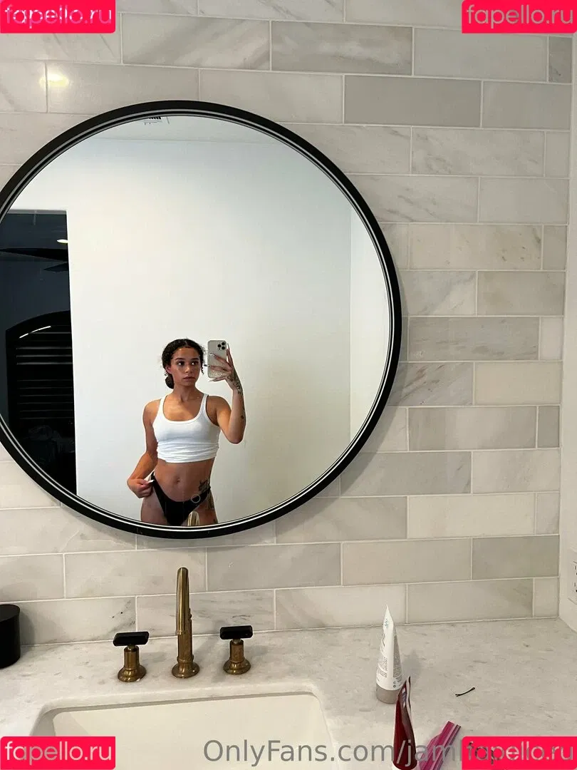 jambajuiced Onlyfans Photo Gallery 