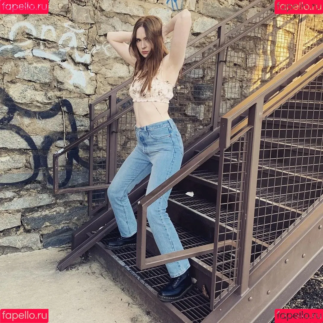 Karen Gillan Onlyfans Photo Gallery 
