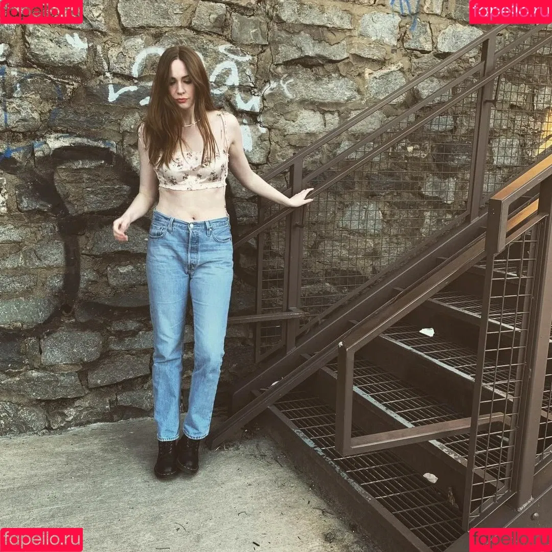 Karen Gillan Onlyfans Photo Gallery 