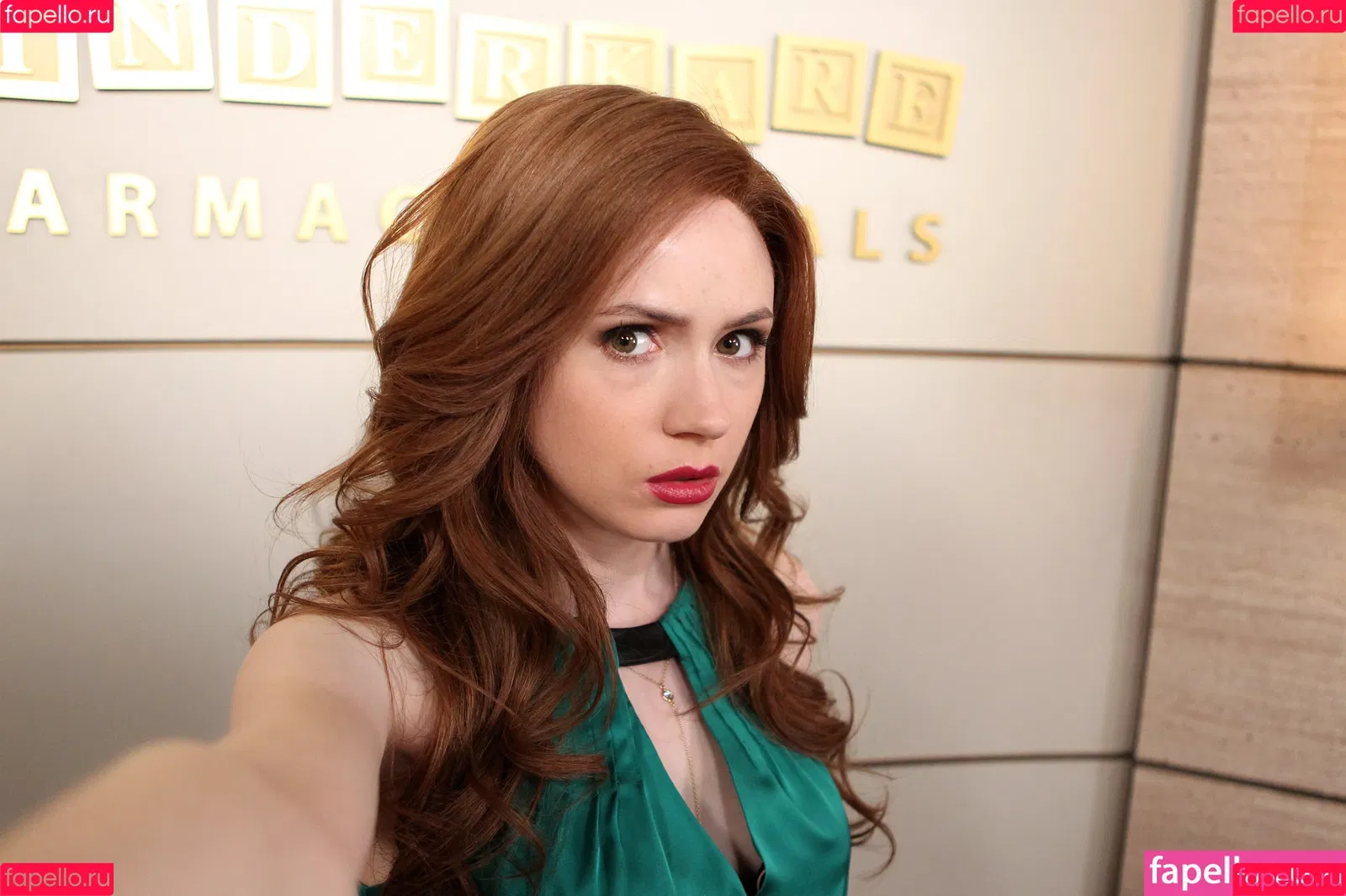 Karen Gillan Onlyfans Photo Gallery 