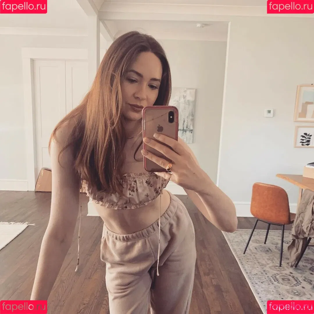 Karen Gillan Onlyfans Photo Gallery 