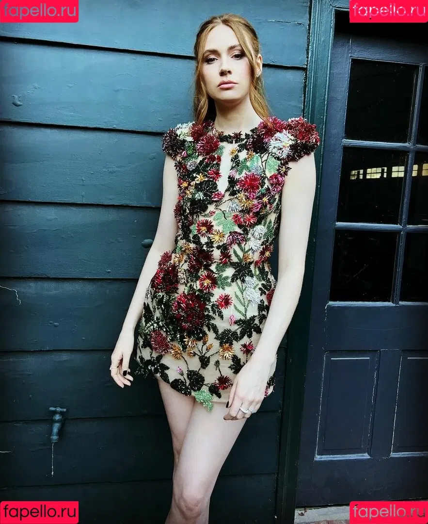 Karen Gillan Onlyfans Photo Gallery 