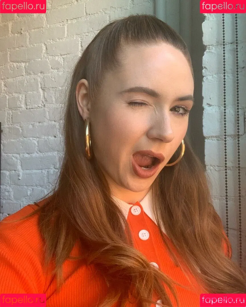 Karen Gillan Onlyfans Photo Gallery 