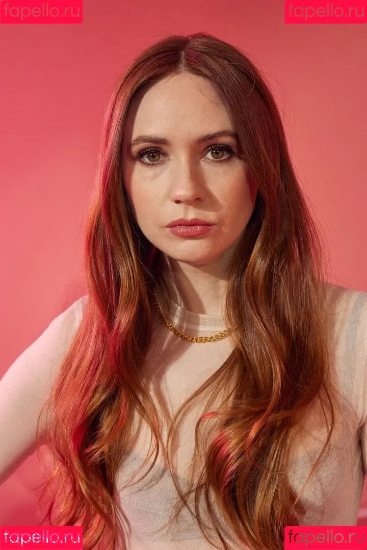 Karen Gillan Onlyfans Photo Gallery 