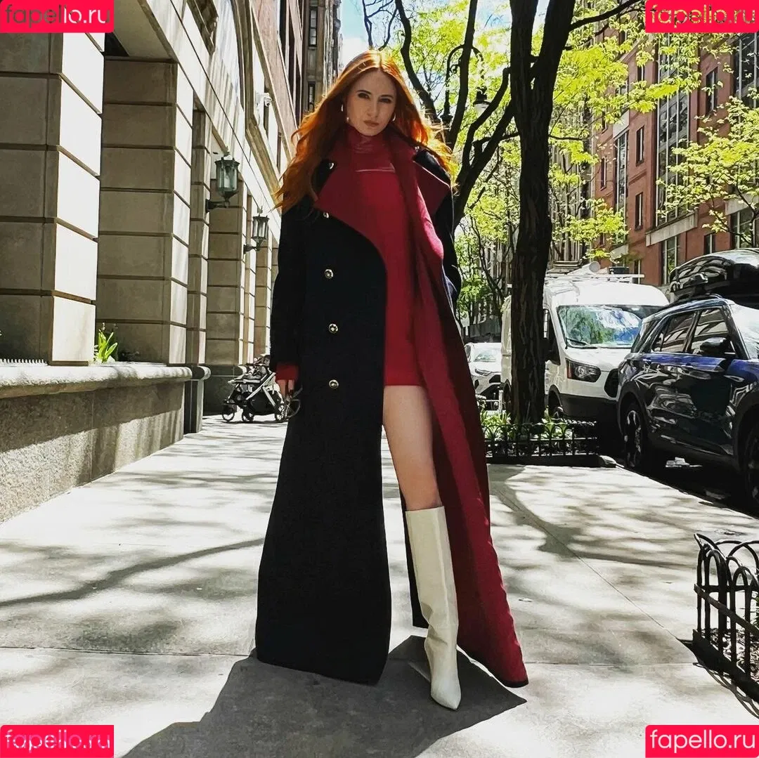 Karen Gillan Onlyfans Photo Gallery 