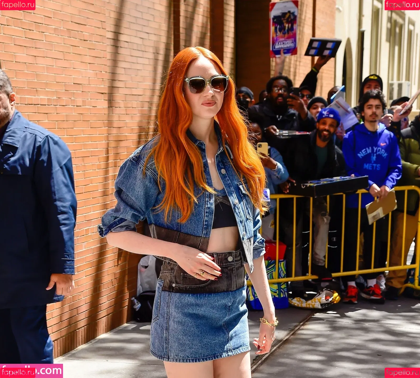 Karen Gillan Onlyfans Photo Gallery 