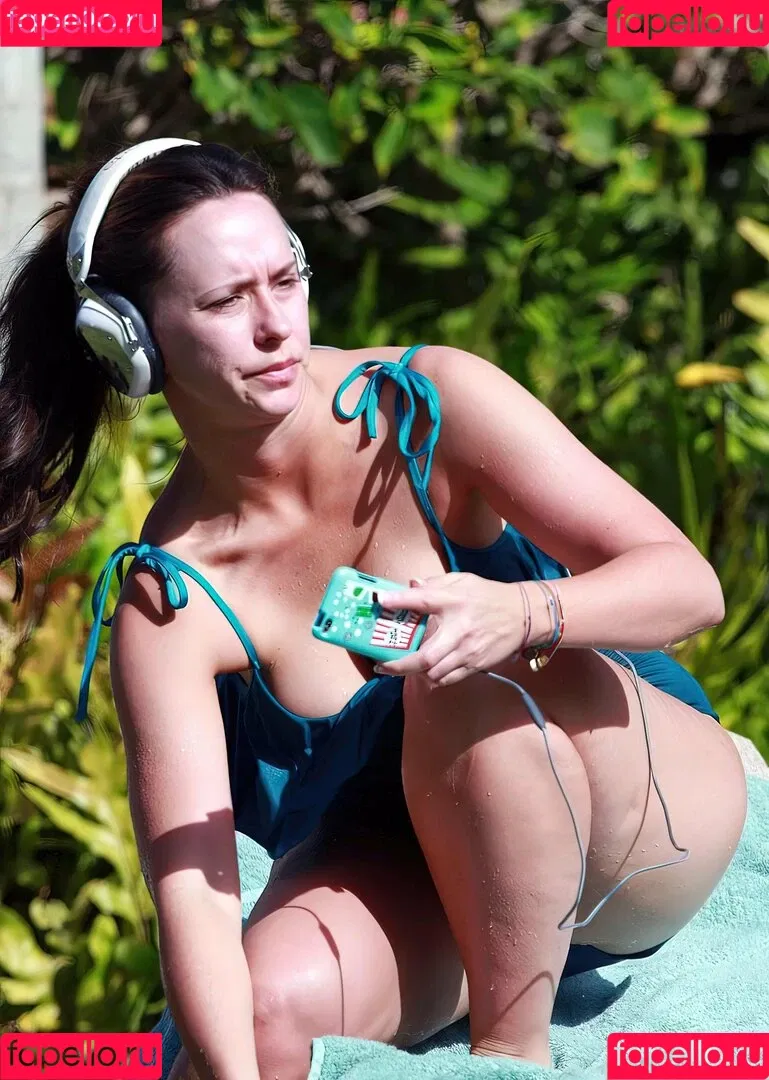 Jennifer Love Hewitt Onlyfans Photo Gallery 