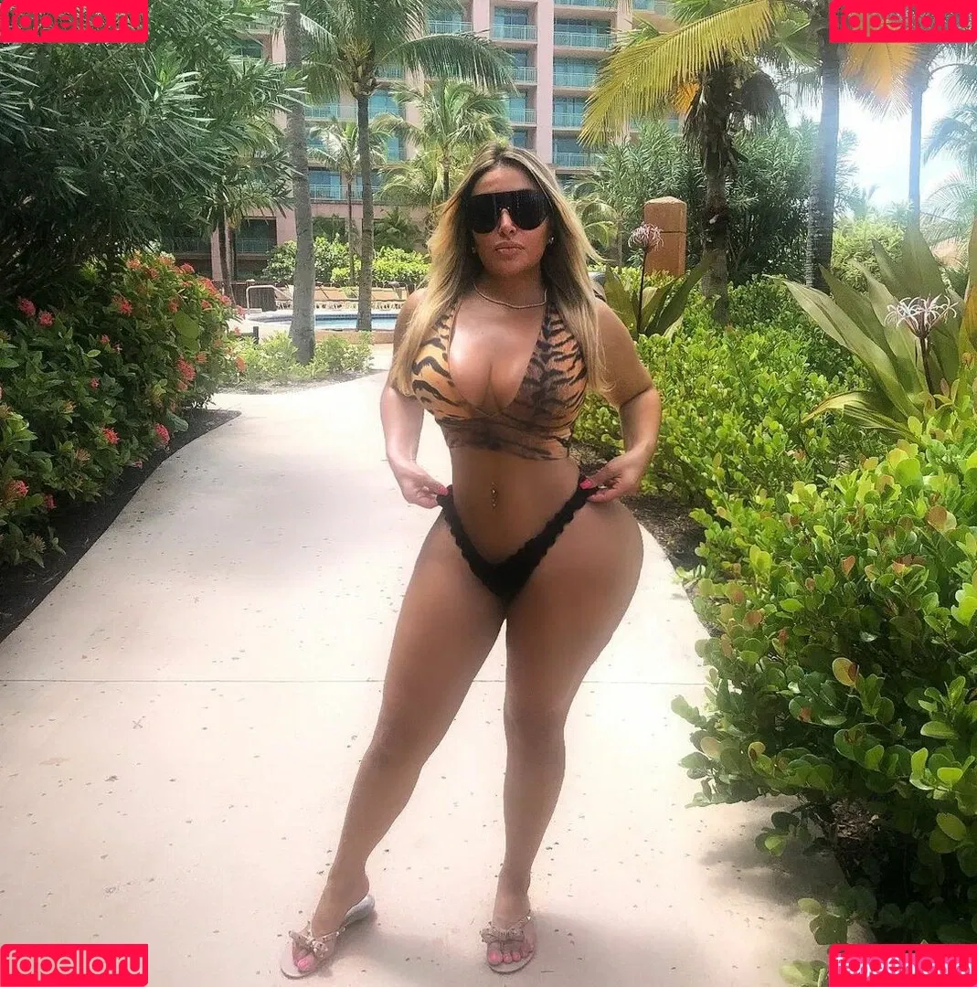 Carolina Onlyfans Photo Gallery 