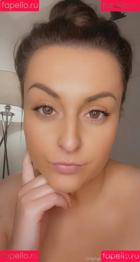 emilyy_rosee Onlyfans Photo Gallery 