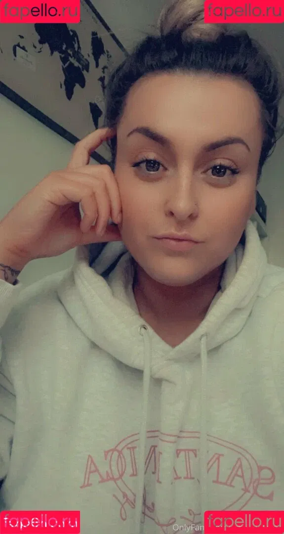 emilyy_rosee Onlyfans Photo Gallery 