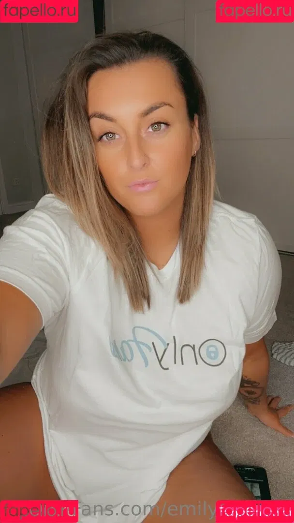 emilyy_rosee Onlyfans Photo Gallery 