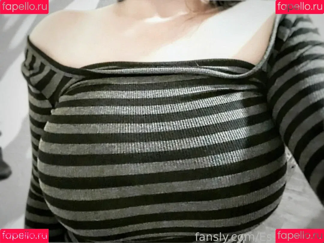 Esskayuwu Onlyfans Photo Gallery 