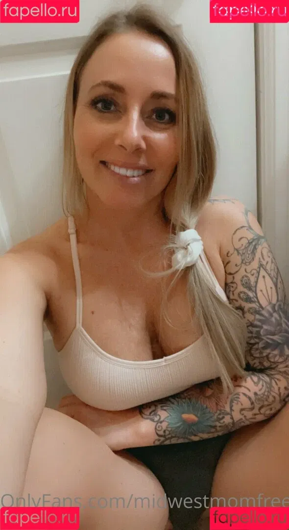 midwestmomfree Onlyfans Photo Gallery 