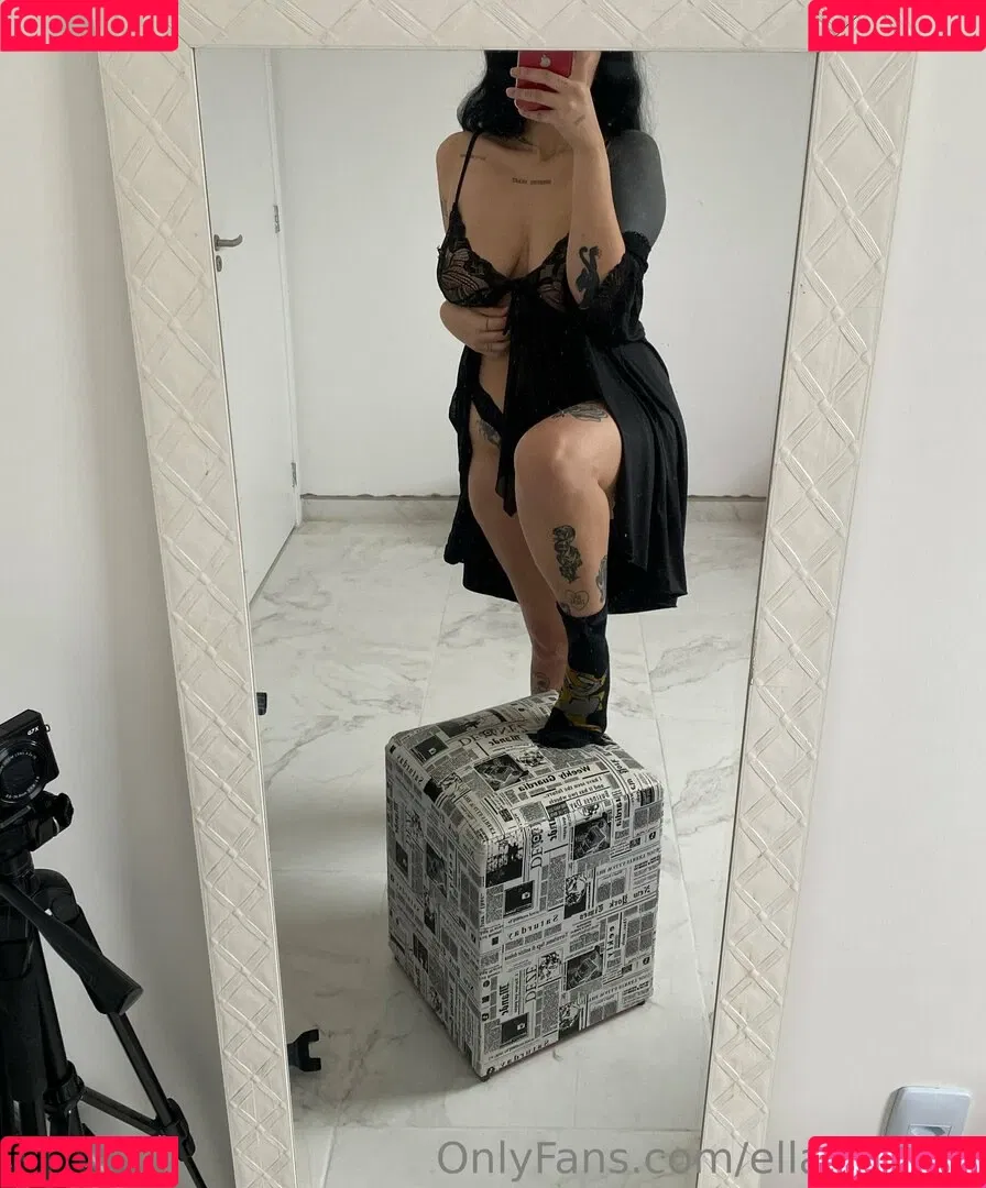 ellaarievilo Onlyfans Photo Gallery 