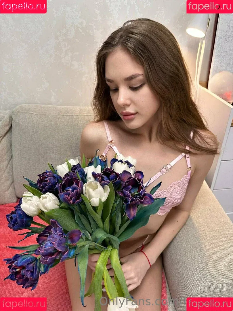 lil_virgin Onlyfans Photo Gallery 