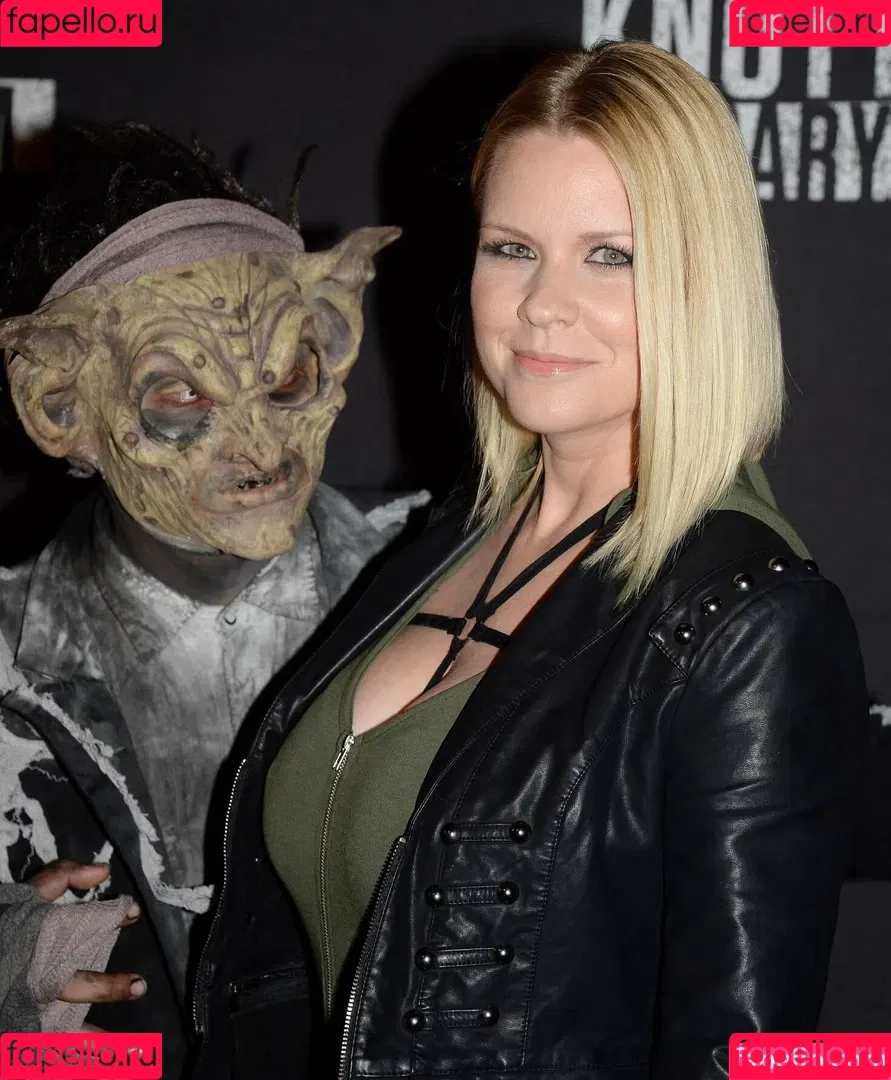 Carrie Keagan Onlyfans Photo Gallery 