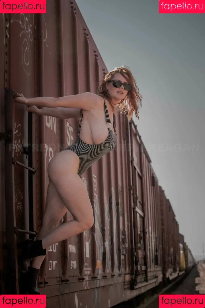 Carrie Keagan Onlyfans Photo Gallery 