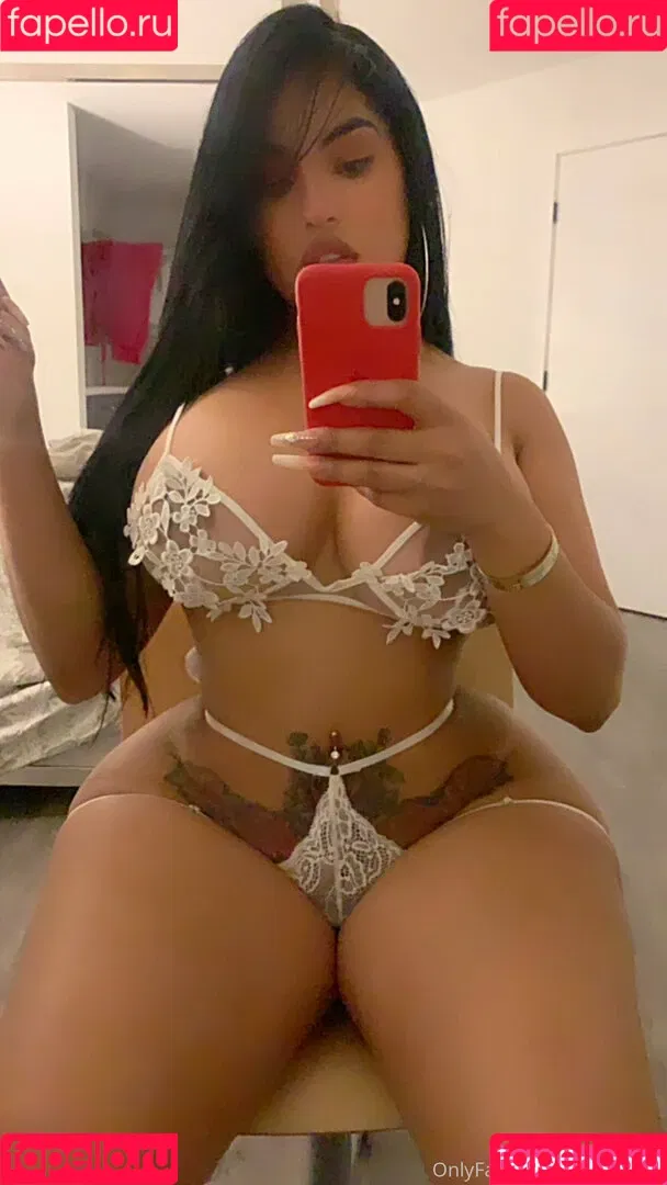 goldendoll Onlyfans Photo Gallery 