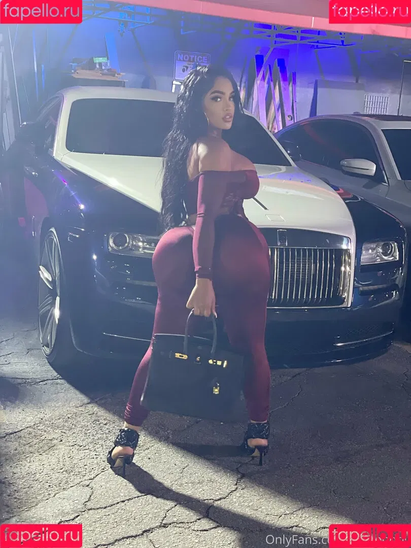 goldendoll Onlyfans Photo Gallery 