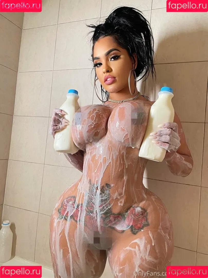 goldendoll Onlyfans Photo Gallery 