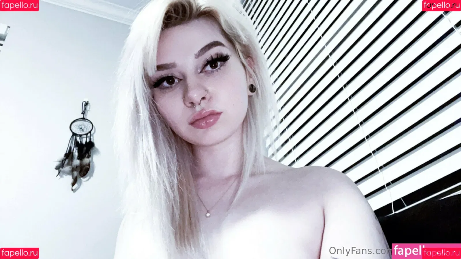 jisatsu.waifu Onlyfans Photo Gallery 