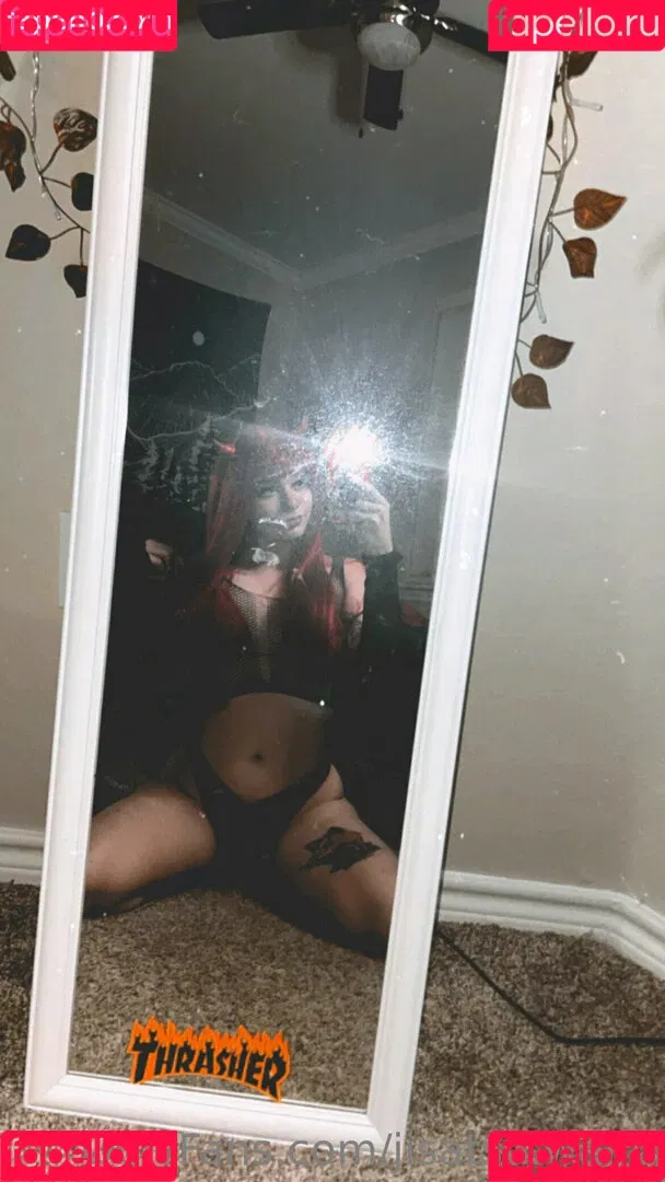 jisatsu.waifu Onlyfans Photo Gallery 