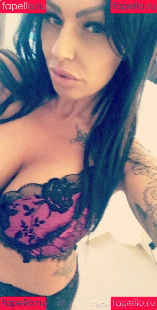 kerrylouise_xxx Onlyfans Photo Gallery 