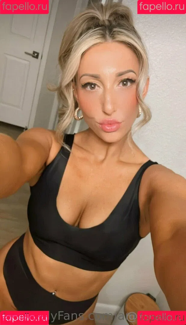 xolatina Onlyfans Photo Gallery 