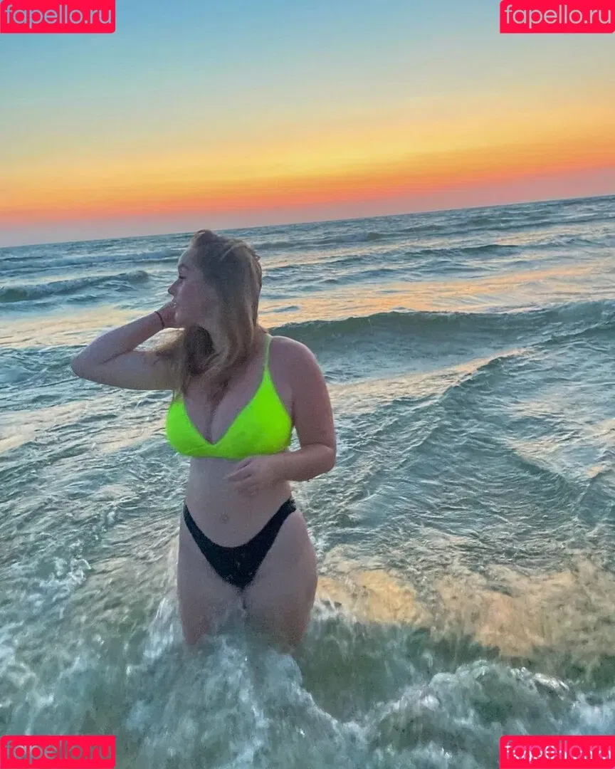 Hailey F Onlyfans Photo Gallery 