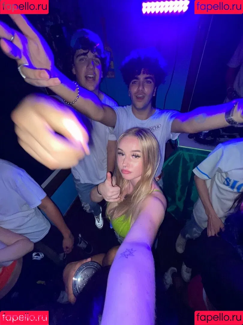 Hailey F Onlyfans Photo Gallery 