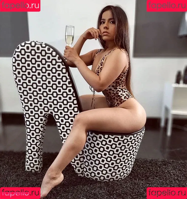 Aida Cortes Onlyfans Photo Gallery 